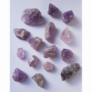 Brokken Amethist 1 kg (ca 23 brokjes)