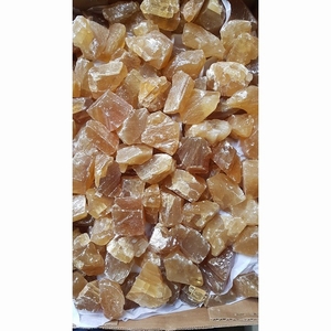 Brokken Calciet Honing kleur 1 kg (ca 15 a 17 brokjes)