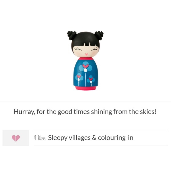 Momiji Doll - Hurray met mini button