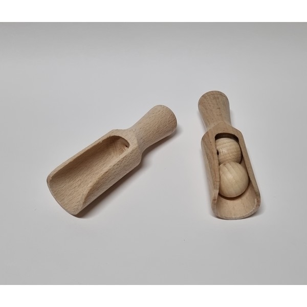 Schepje klein beukenhout; lengte 9,2 cm