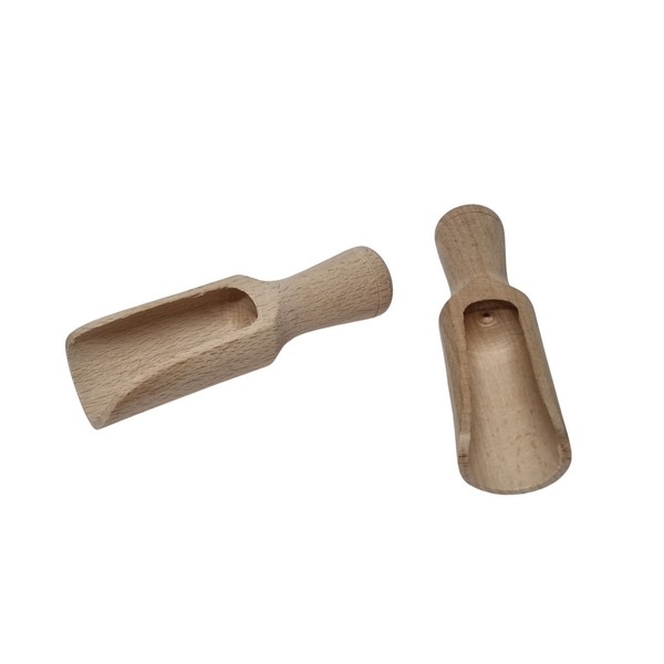 Schepje klein beukenhout; lengte 9,2 cm