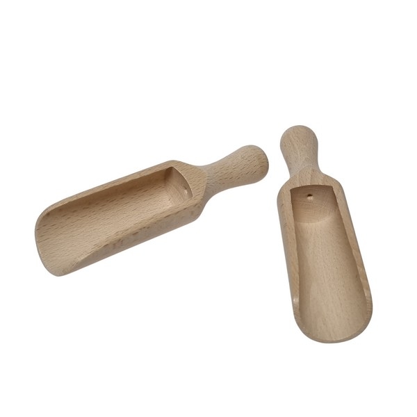 Schepje klein beukenhout; lengte 9,2 cm